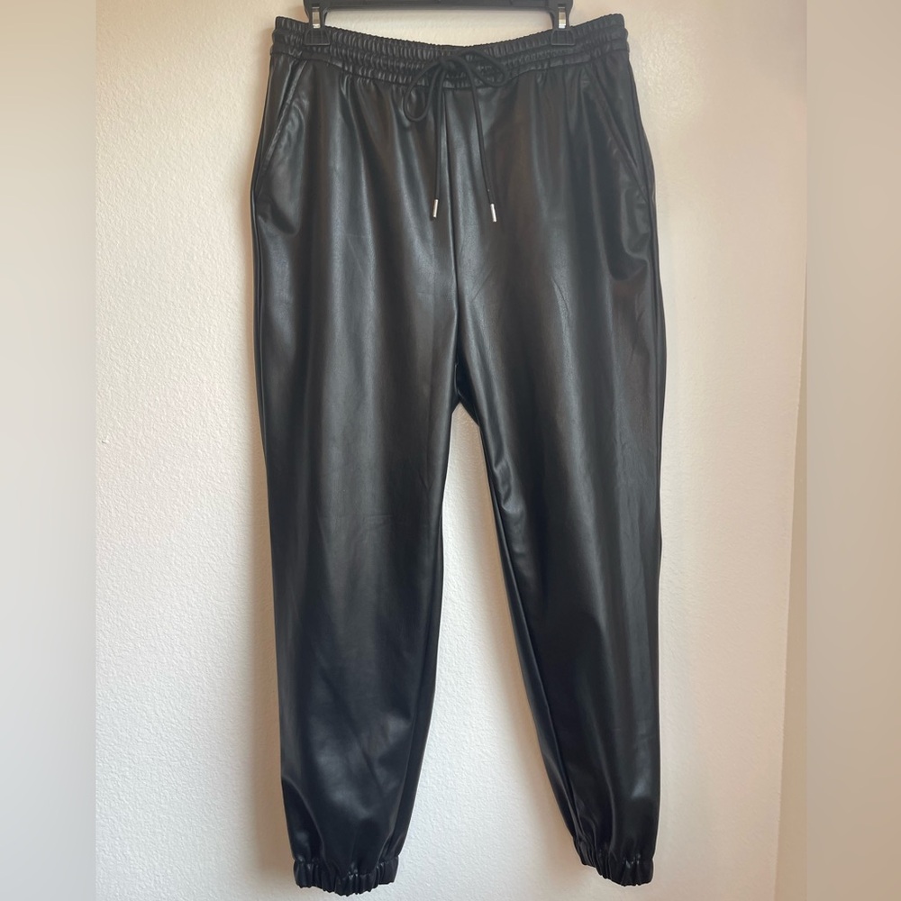 H&M Black Faux Leather‎ Women’s Jogger Baggy style Pants size 10